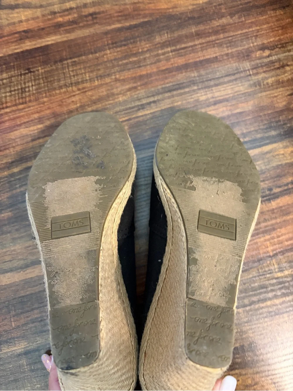 Toms black canvas